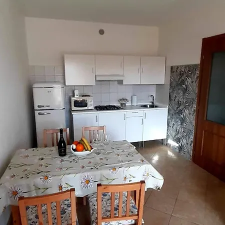 Internazionale Del Sole אתר קמפינג ויורונה